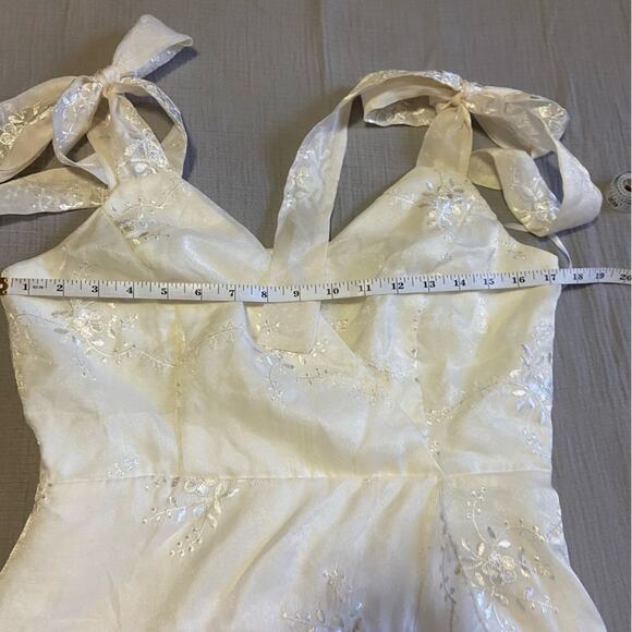 NWOT Lulus Elegant Direction Ivory Embroidered Ruffled Tie-Strap Midi Dr… - Picture 7 of 15